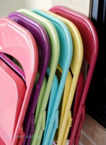 Chaises pliantes colorées