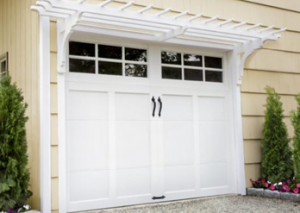 Porte de garage avec pergola