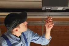 Installateur d'ouvre-porte de garage